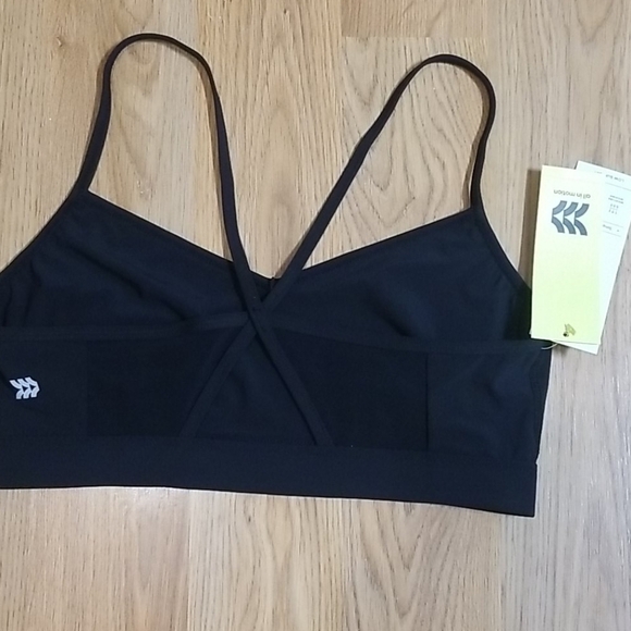 𝅺all In Motion Bra Pullover Low Impact Black Size Medium - Picture 6 of 9